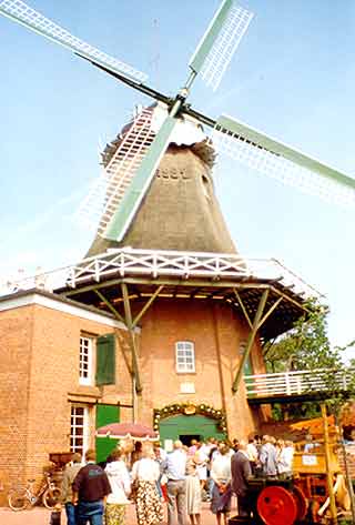 restaurierte Windm&uuml;hle
