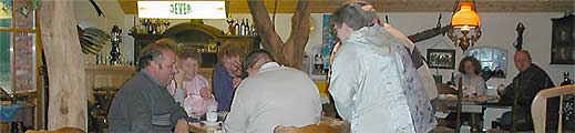 J&uuml;rn erk&auml;rt die Spielregeln