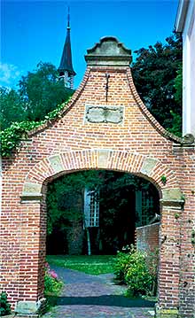 Georgskirche 14. - 15. Jh. mit Arp Schnitger Orgel von 1709